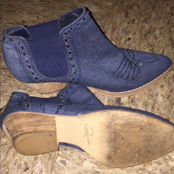 Pair of jean heals used still in good condition - Picture 1 of 4